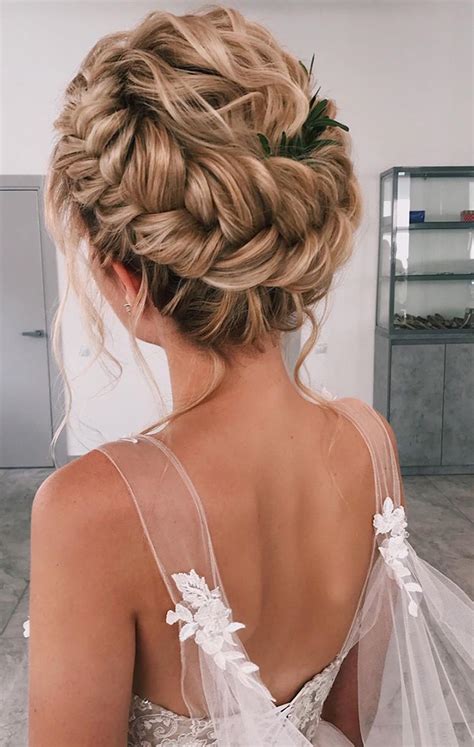 Bridal hairstyles that perfect for ceremony and reception textured updo