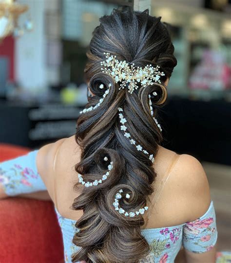  79 Popular Bridal Hair Classes With Simple Style