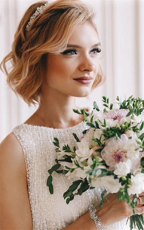  79 Popular Bridal Hair For Short Bobs With Simple Style