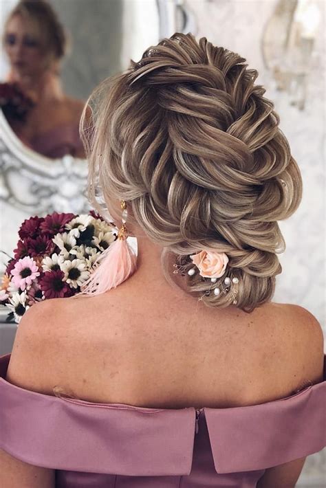 Unique Bridesmaid Hairstyles For Medium Hair 2022 For Short Hair