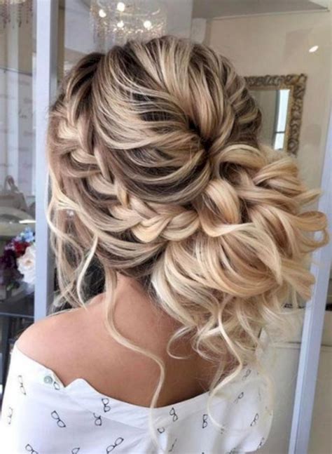  79 Stylish And Chic Bridesmaid Wedding Hairstyles For Long Hair Hairstyles Inspiration