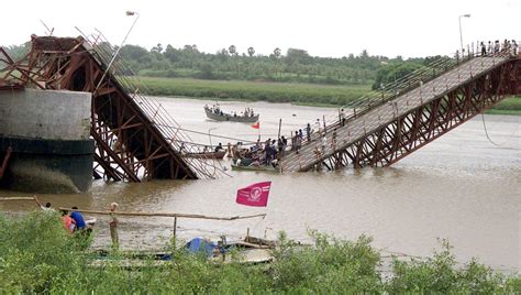 bridge broken in india