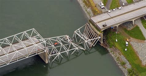 bridge fall down today