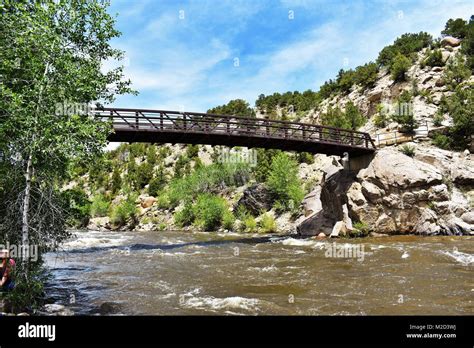 bridge over arkansas river in colorado