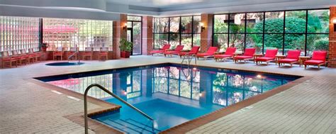 bridgeport connecticut hotels with pool