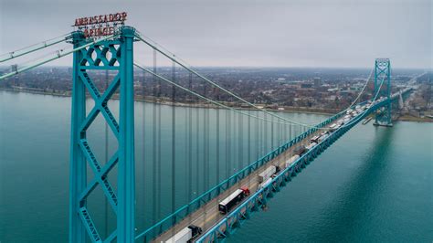 bridges in detroit michigan