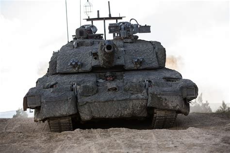 british challenger 2 tank