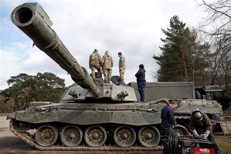 british challenger 2 tanks in ukraine