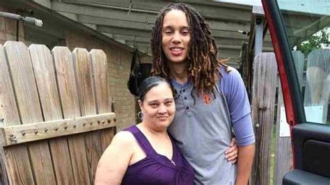 brittney griner parents height and basketball