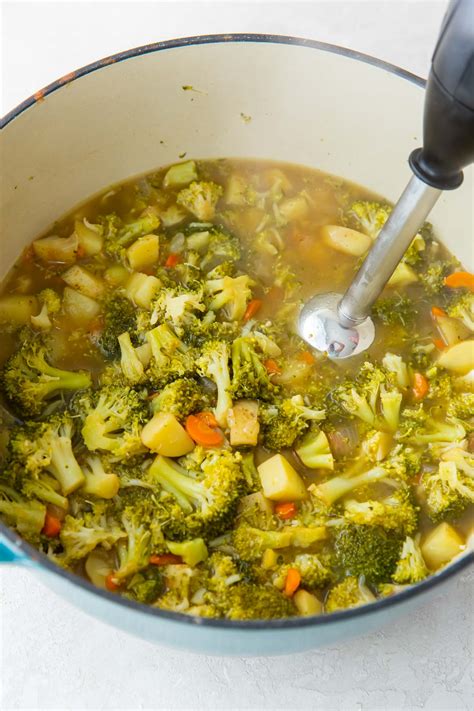 Broccoli Cheddar Soup Using Immersion Blender