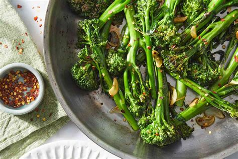 Chinese Broccoli (Gai Lan) with Oyster Sauce Steamy