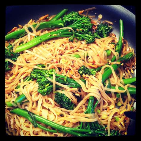 Broccolini Noodles