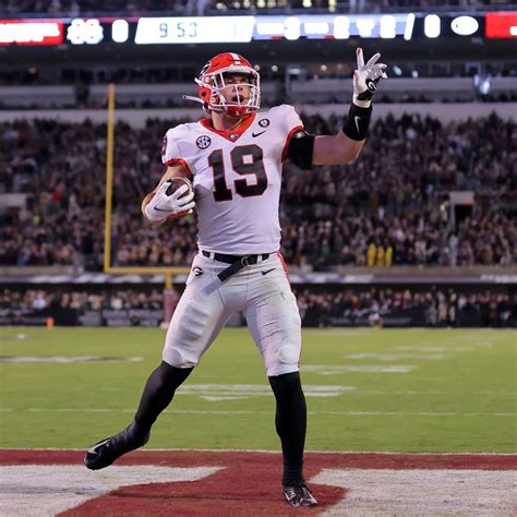 brock bowers georgia tight end