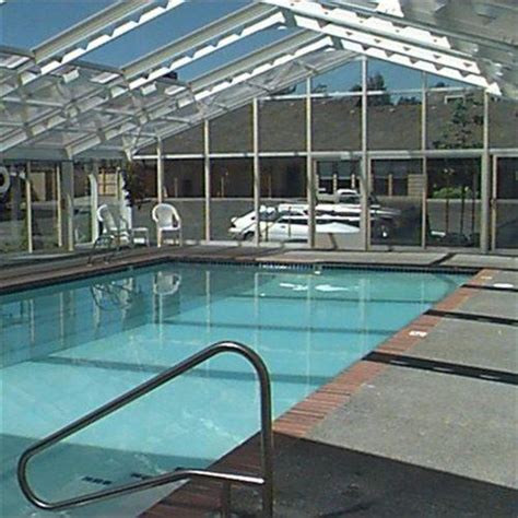 brookings oregon hotels motels with pool
