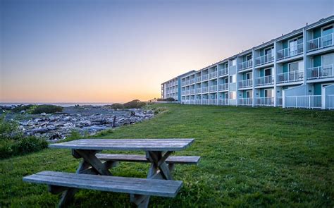 brookings oregon hotels on beach with hot tub
