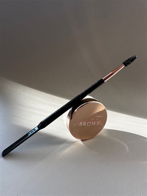 Brow Brush Highlight
