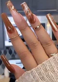 Brown And White Acrylic Nails: A Trendy And Versatile Choice
