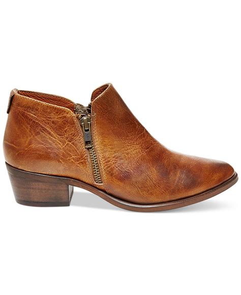 brown western booties