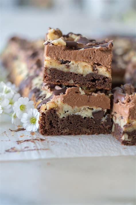 brownies with cream cheese layer