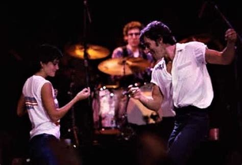 bruce springsteen young dancing in the dark
