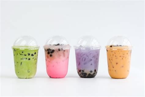 bubble tea stores with different bobas