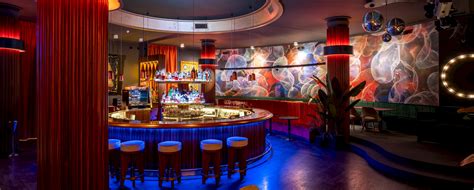 Bubbles Bar And Grill