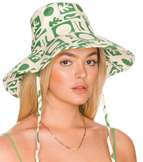 Bucket Hat With String Designer