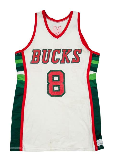 bucks basketball jersey