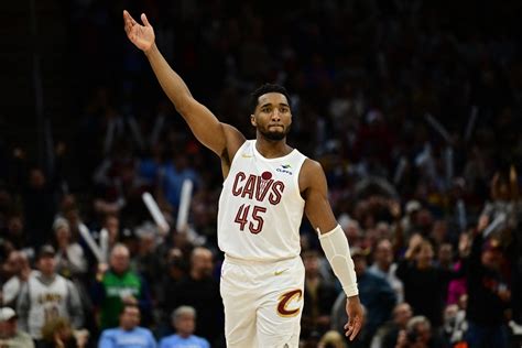 Bucks vs. Cavaliers final score Milwaukee holds off Cleveland in 9086