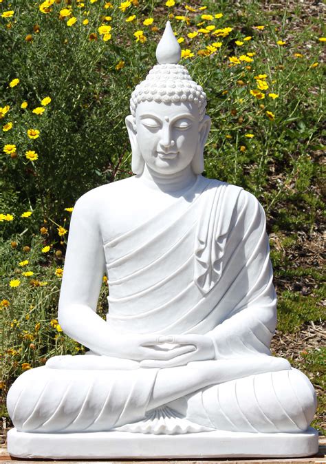 Buddha Statue Meditating