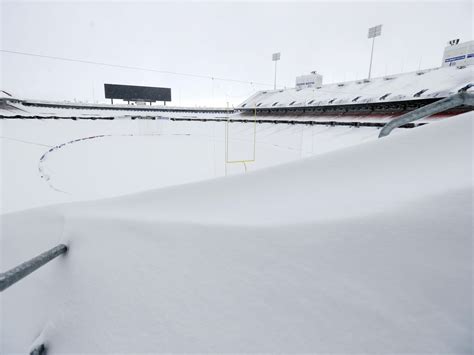 buffalo bills stadium snow pictures today