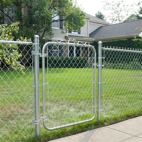 tech.accessnews.info:build a chain link fence gate