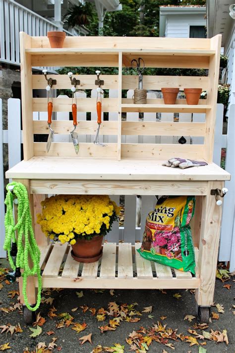 Build A Simple Potting Bench