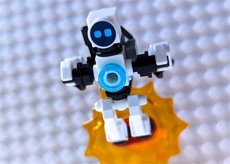 LEGO Compatible Robot Frame by MyBuild Hero Design
