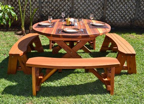 Round Picnic Table (Options 6' Diameter, Attached Benches, OldGrowth