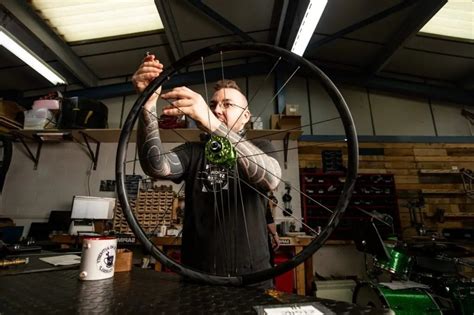Building Bike Wheels