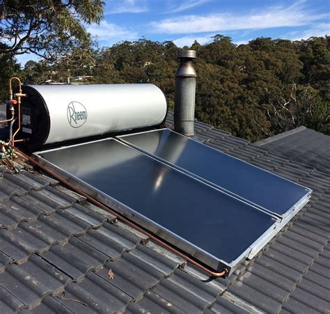 building solar hot water panels