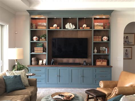 Built-in Entertainment Image