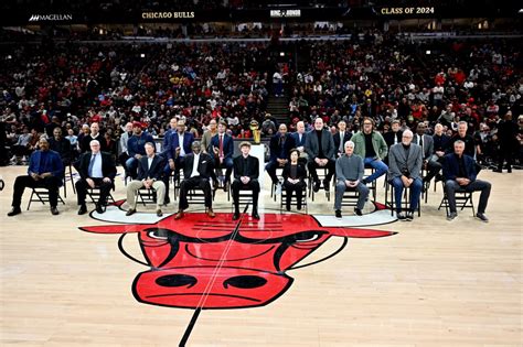 bulls fans boo jerry krause