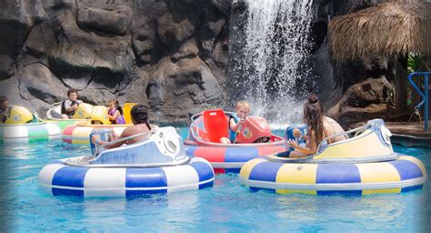 Bumper Boats Mini Golf