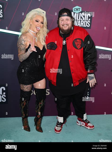 Details About Bunnie XO Hollywood Life Foxton News