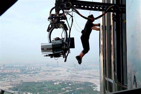 burj khalifa mission impossible stunt