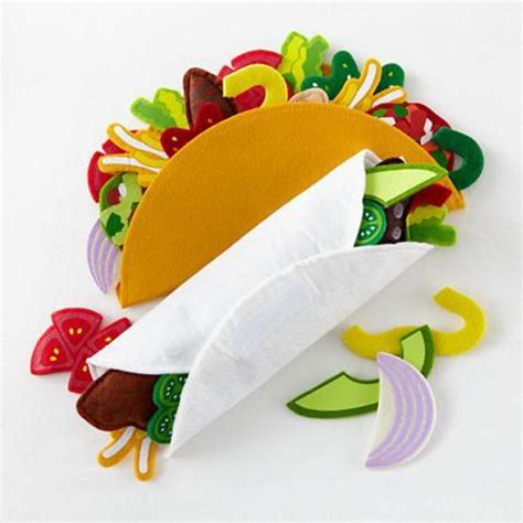 Burritos hechos con bolsas de papel! Crafts for kids, Bible school crafts, Paper bag crafts