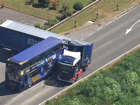 bus and lorry crash