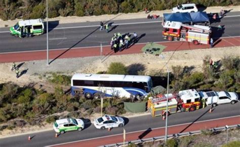 bus crash in australia kills four