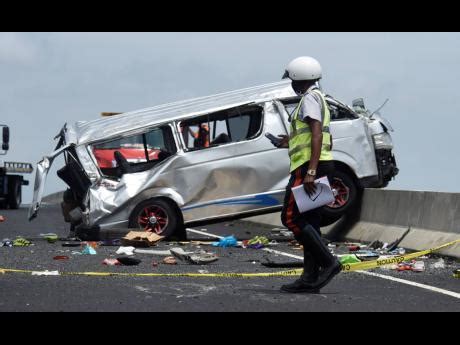 bus crash in jamaica