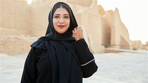 business woman traveling to saudi arabia