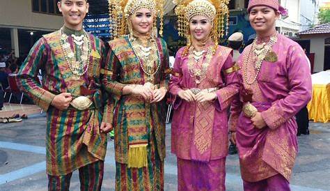 Sewa Baju Tradisional Sabah - Joan King