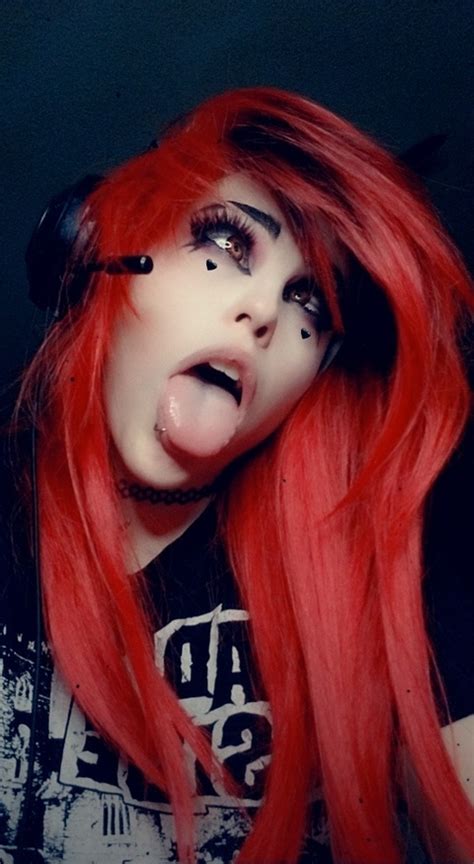 button lainabearrknee onlyfans 7532