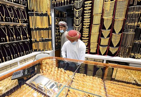 buying gold in dubai airport to india